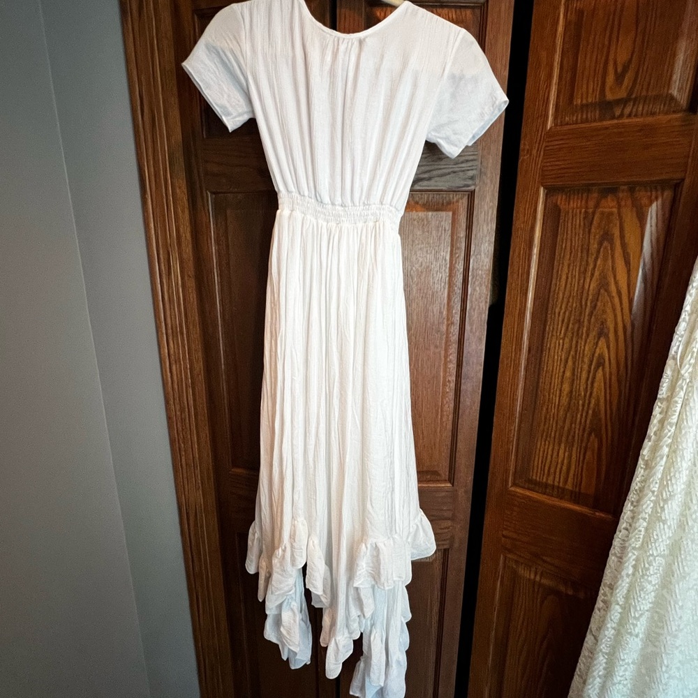 Elegant White Maxi Dress